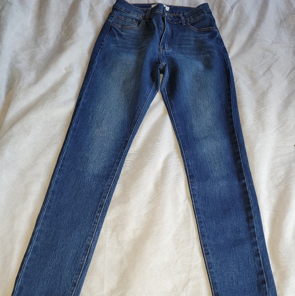 A Q Size 9 Stretch Skinny Jeans